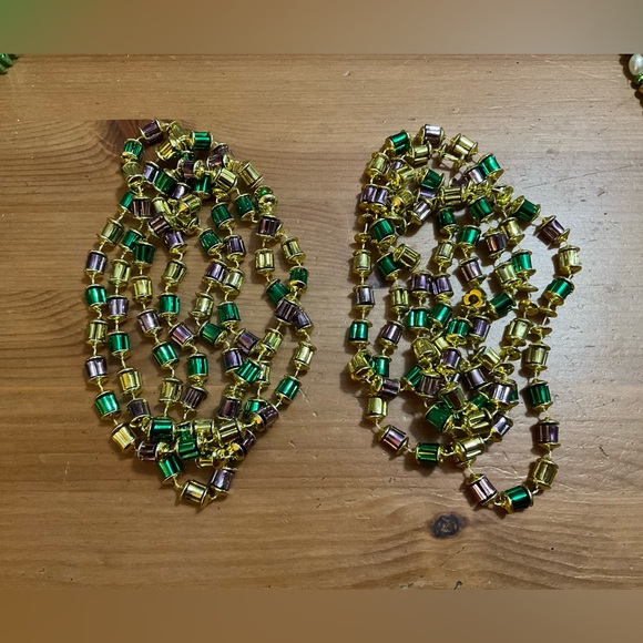 St. Patrick’s Day beads, Mardi Gras long beads and Clover Ty Beanie baby bundle - Picture 4 of 8